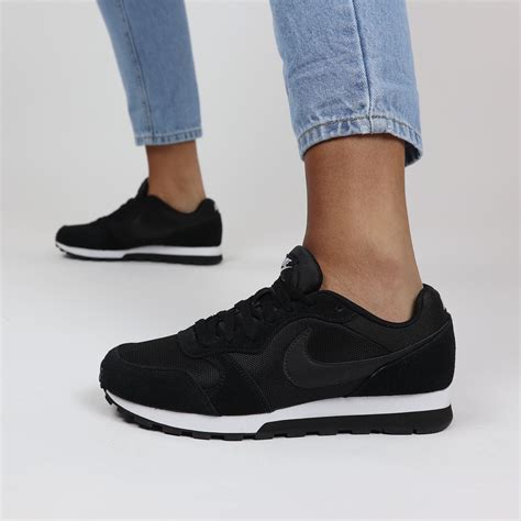 nike damesschoenen zwart|nike dames wit sneaker.